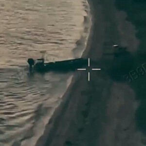 Ukrajina izvela operaciju iskrcavanja kopnenog robota na Krimu koristeći robotski brod, prvu u svijetu te vrste
