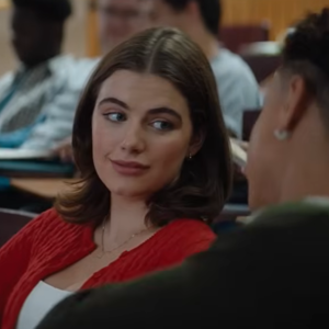 Tko je Ella Bright iz serije "Off Campus"?