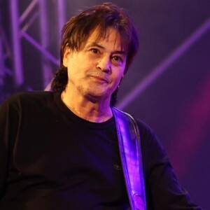 Vlado Kalember na pozornici CMC Festivala sa sinom Darianom