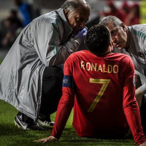Ozlijedio se Cristiano Ronaldo (Foto: AFP)