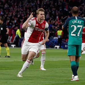 Matthijs de Ligt slavi pogodak Tottenhamu (Foto: AFP)