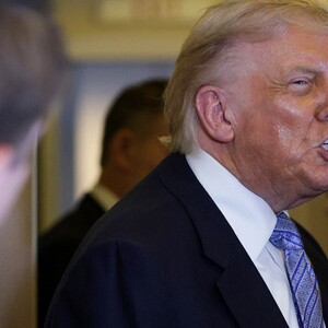 Trump želi iranski uranij i ukidanje naknada za plovidbu Hormuzom