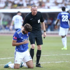 Bruno Petković i sudac Damir Batinić (Photo: Ivo Cagalj/PIXSELL)