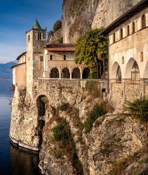 Santa Caterina del Sasso - 3