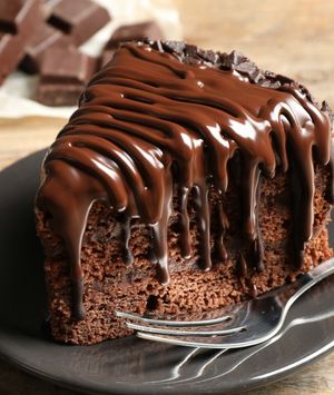 Čokoladni biskvit s čokoladnim ganachom