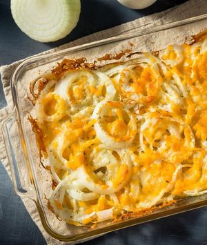 Zapečeni luk sa sirom