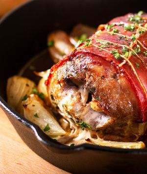 Punjeni svinjski file omotan slaninom