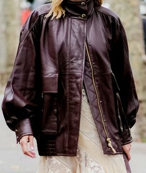 U trendu su predimenzionirane kožnate jakne