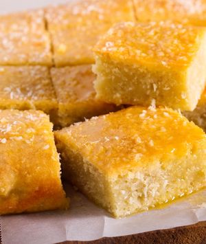 Kocke s grčkim jogurtom i kokosom