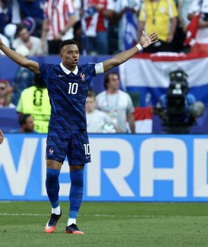 Kylian Mbappe slavi prolaz