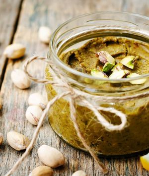 Pesto od mente i pistacija