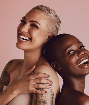 Od djevojčice do jake i samopouzdane žene: Kako se osjećati dobro u svojoj koži