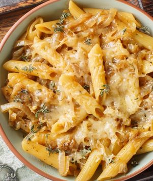 Tjestenina sa sirom i lukom