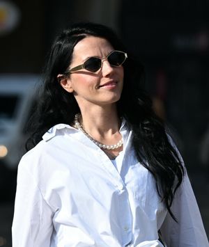 Zagrebačko izdanje u srebrnim štiklama