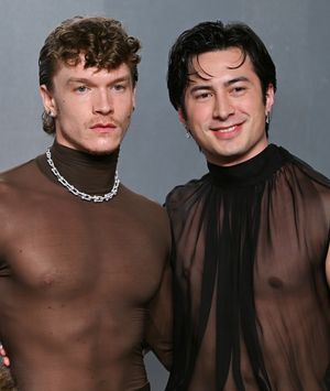 Connor Storrie i Hudson Williams na Vanity Fair partyju 2026.