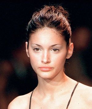 Korina Longin na reviji modne kuće Paco Rabanne