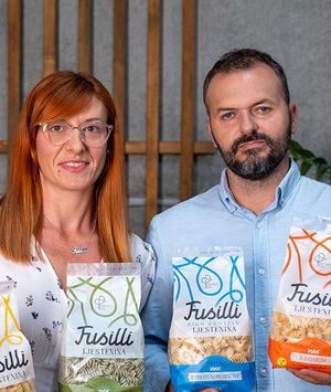 Karolina i Sven: Tradicionalna tjestenina uz moderan touch Špinat, butternut tikva, batat i protein sirutke u obliku koji nećete moći odbiti