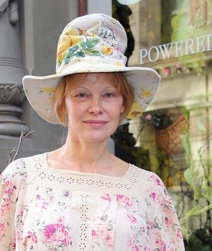 Pamela Anderson u haljini brenda Magnolia Pearl - 4