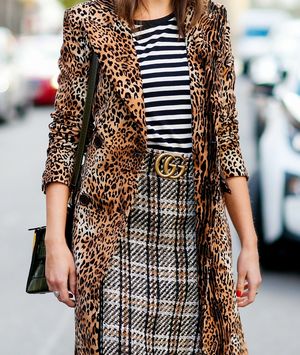 Karirani, prugasti i životinjski uzorak u jednoj kombinaciji