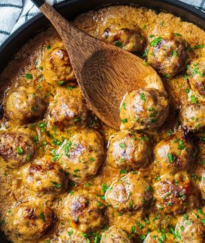 Mesne okruglice u kremastom umaku