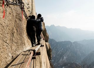 Plank Walk in the Clouds, Huashan, Kina - 5