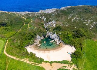 Playa de Gulpiyuri