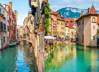 Venecija vs. Annecy