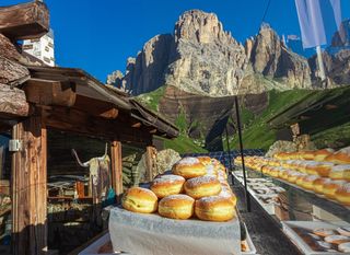 Krafne su veliki hit u planinarskom domu Friedricha Augusta u Dolomitima