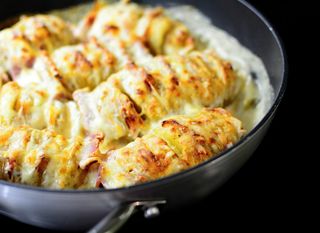 Hasselback krumpir sa slaninom