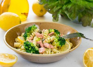 Tjestenina s tunom i brokulom