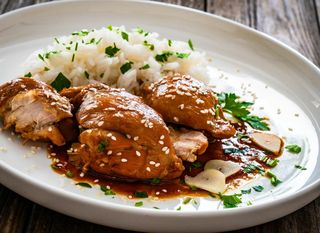 Havajska piletina u sojinom umaku