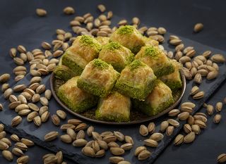 Baklava s pisatacijama