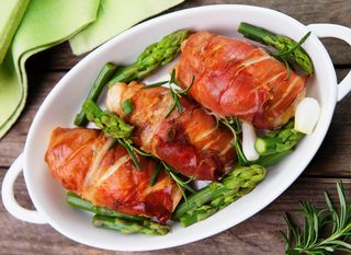 Pileće rolice s pestom i pršutom