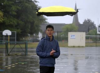 Lebdeći kišobran inovatora Johna Tsea s kanala I Build Stuff - 1