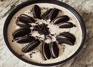 Viralni recept za cheesecake od grčkog jogurta i keksa