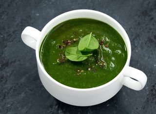 Gusta juha od špinata