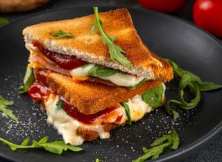 Tost s okusom slavonske pizze