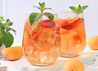 Rosé Aperol Spritz