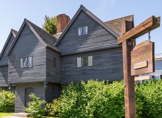 Salem - 4