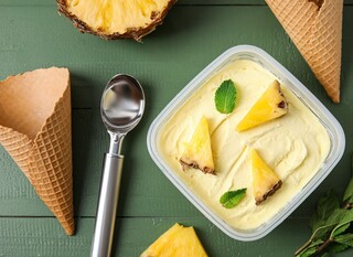Kremasti ledeni desert od ananasa
