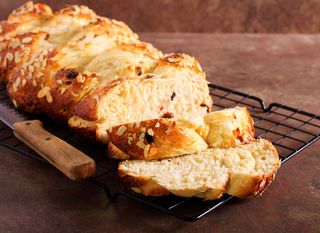 Pulla slatki kruh iz Finske s kardamomom