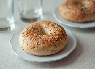 Pecivo bagel s posipom Everything Bagel