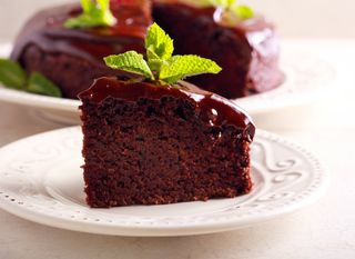 Sočna čokoladna torta