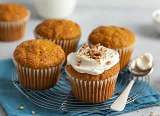 Cupcakes s mrkvom i kremom od sira