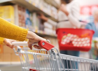 Ručke od košara i kolica u supermarketima kupci najviše dodiruju, pa ne čudi što su pune bakterija