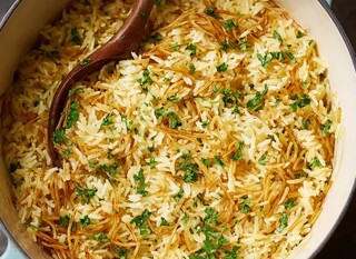 Rice-A-Roni ili rižoroni - jelo sastavljeno od riže, rezanaca i začina
