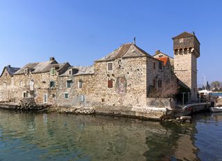 Kaštel Gomilica