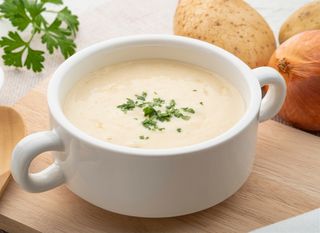 Kremasta juha od krumpira može se napraviti u svega par minuta