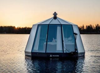 Glacier Floating Hut - 4