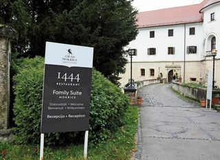 Restoran 1444, Mokrice